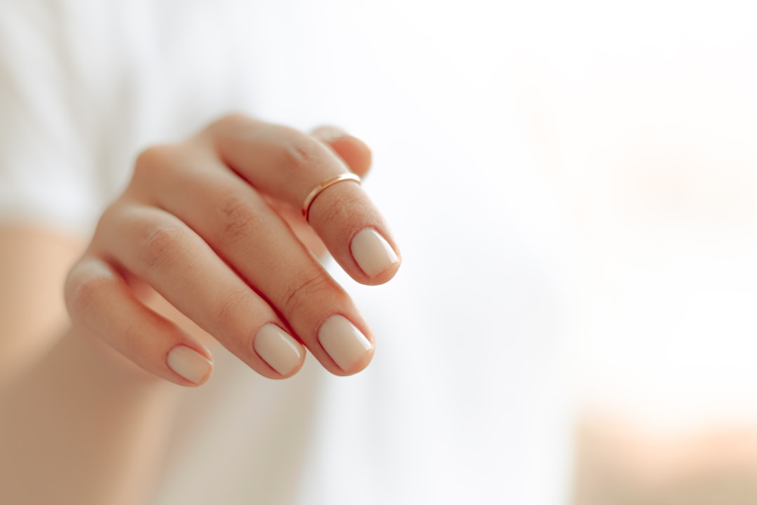 Den ultimative guide til neglepleje: Tips og tricks til smukke negle